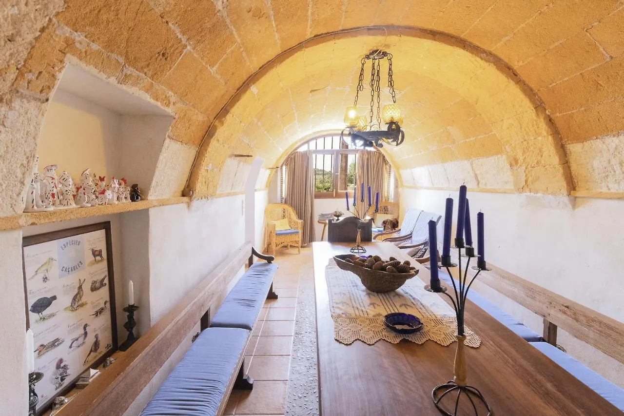 Murtera- Traditional Country Manor House For 9 People 5 Bedrooms And 4 Bathrooms Near Sant Llorenc