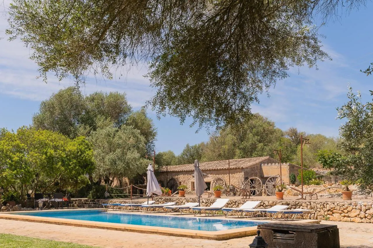 Murtera- Traditional Country Manor House For 9 People 5 Bedrooms And 4 Bathrooms Near Sant Llorenc