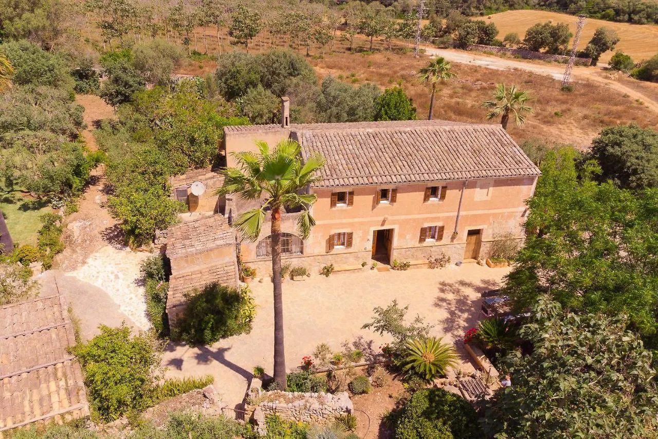 Murtera- Traditional Country Manor House For 9 People 5 Bedrooms And 4 Bathrooms Near Sant Llorenc Spain